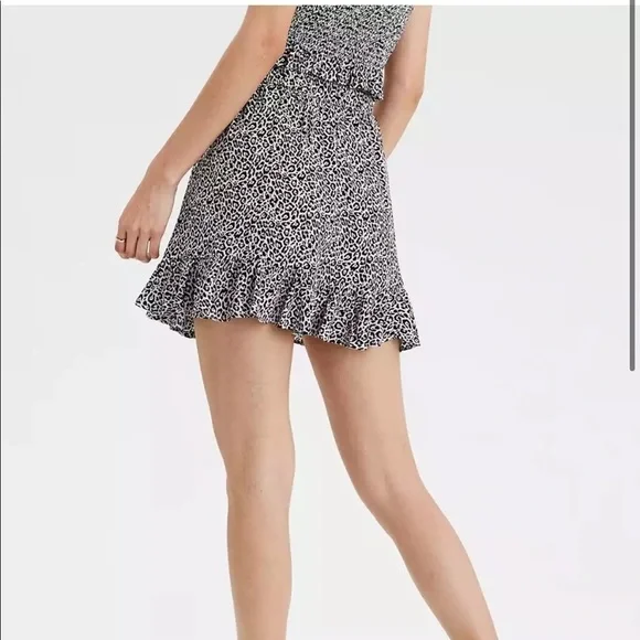 𝅺AMERICAN Eagle skirt - Picture 3 of 6